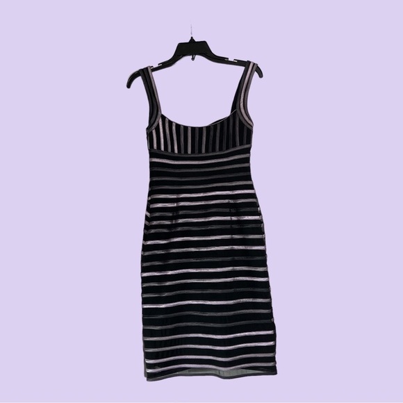 JS Collections Black Silver Lavender Wide Strap Cocktail Dress Size 2 - Picture 1 of 10